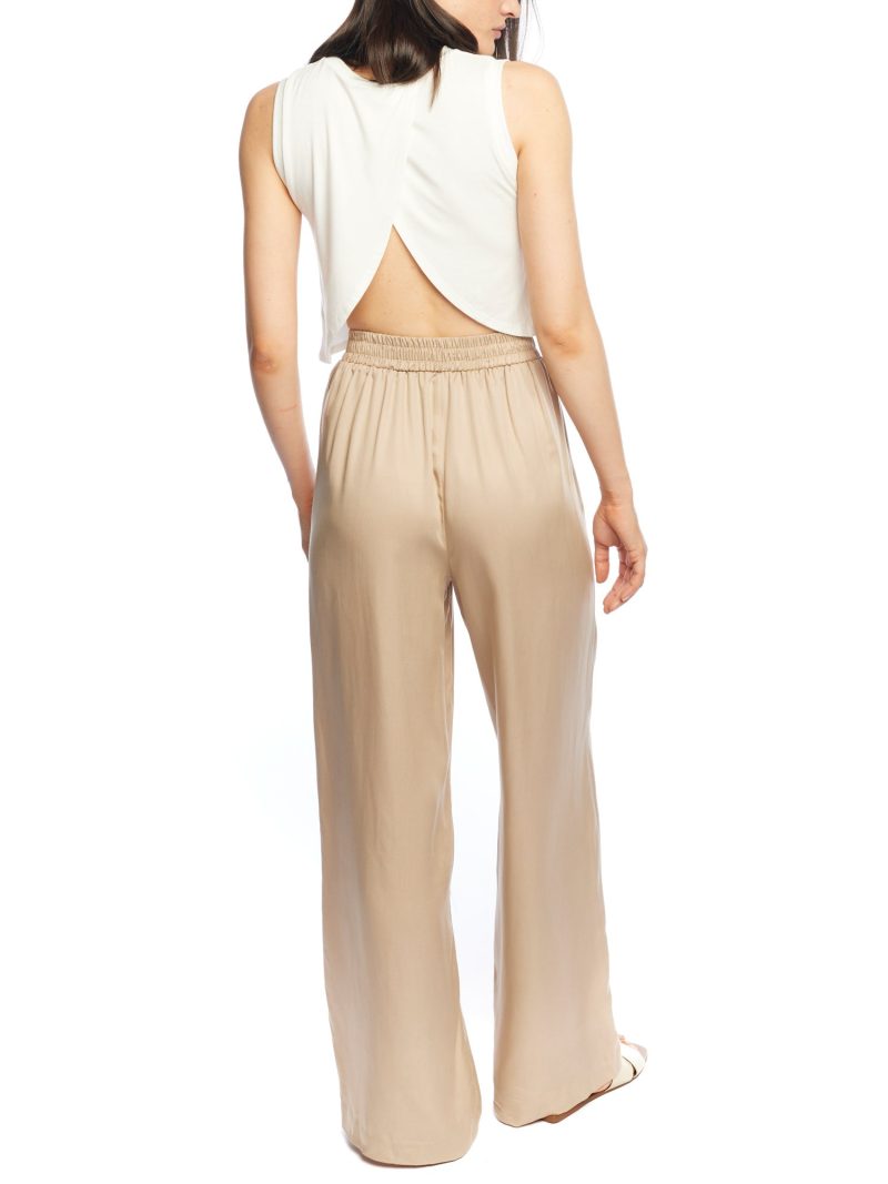 Gemma Pant LBLC the label taupe back 3000x d792ecee 2f8b 4b4e bbe3 eeefb0b8a59e